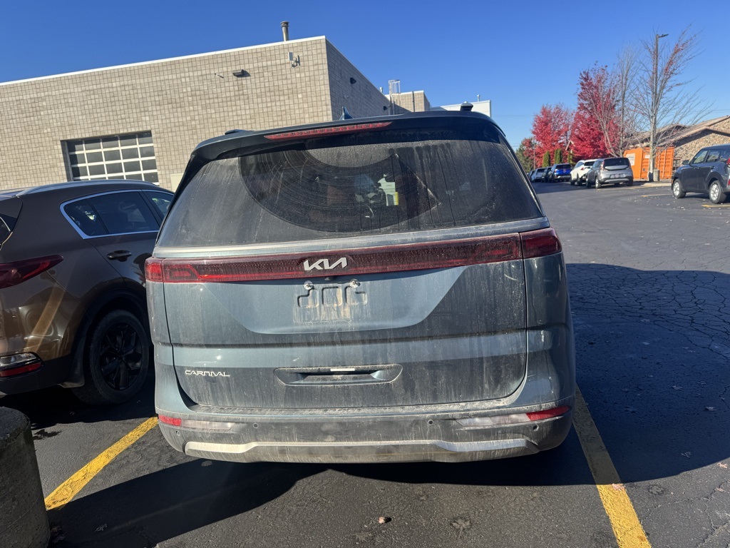 2024 Kia Carnival SX photo 2