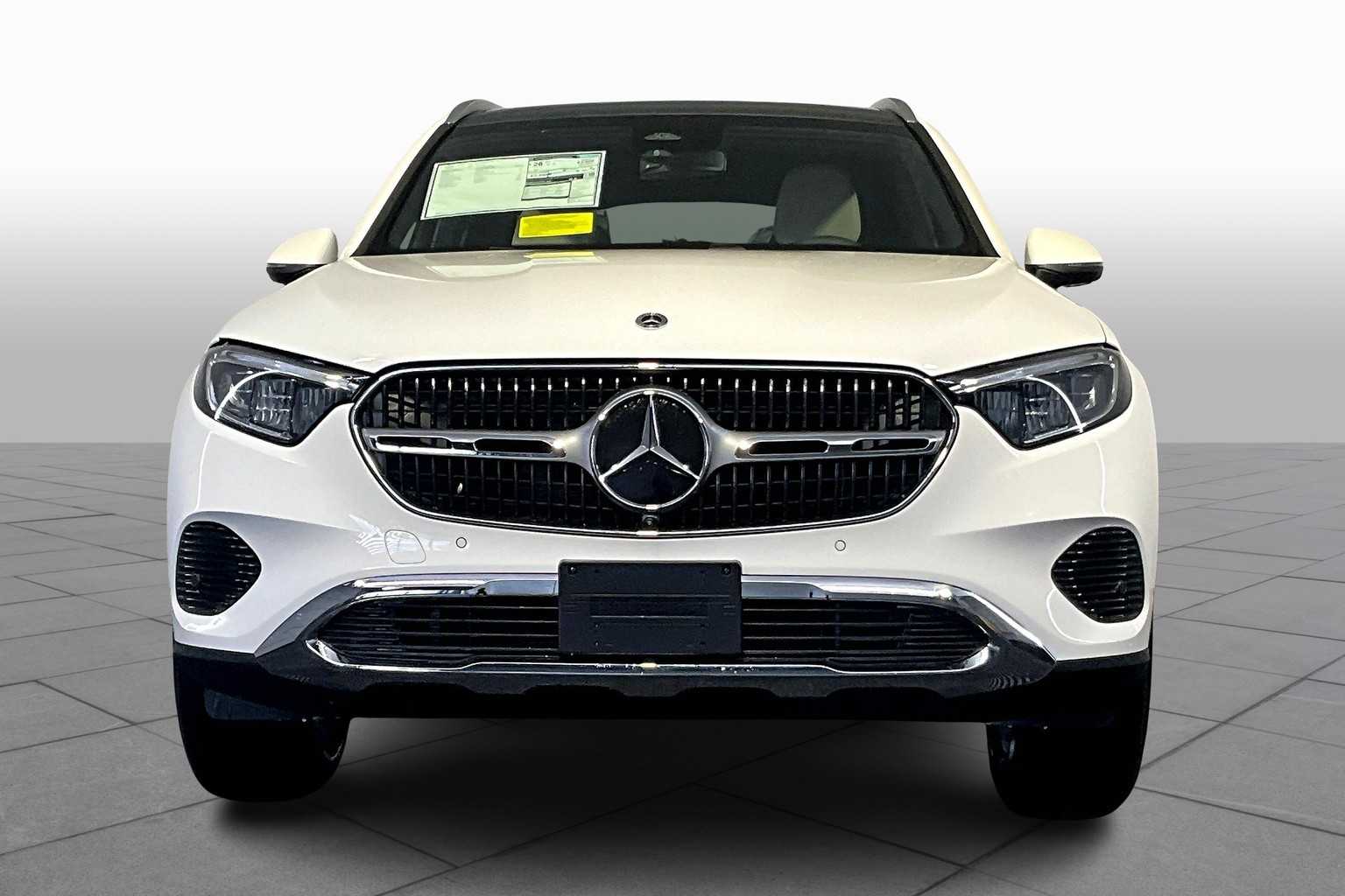 2026 Mercedes Benz GLC 300 4MATIC photo 2