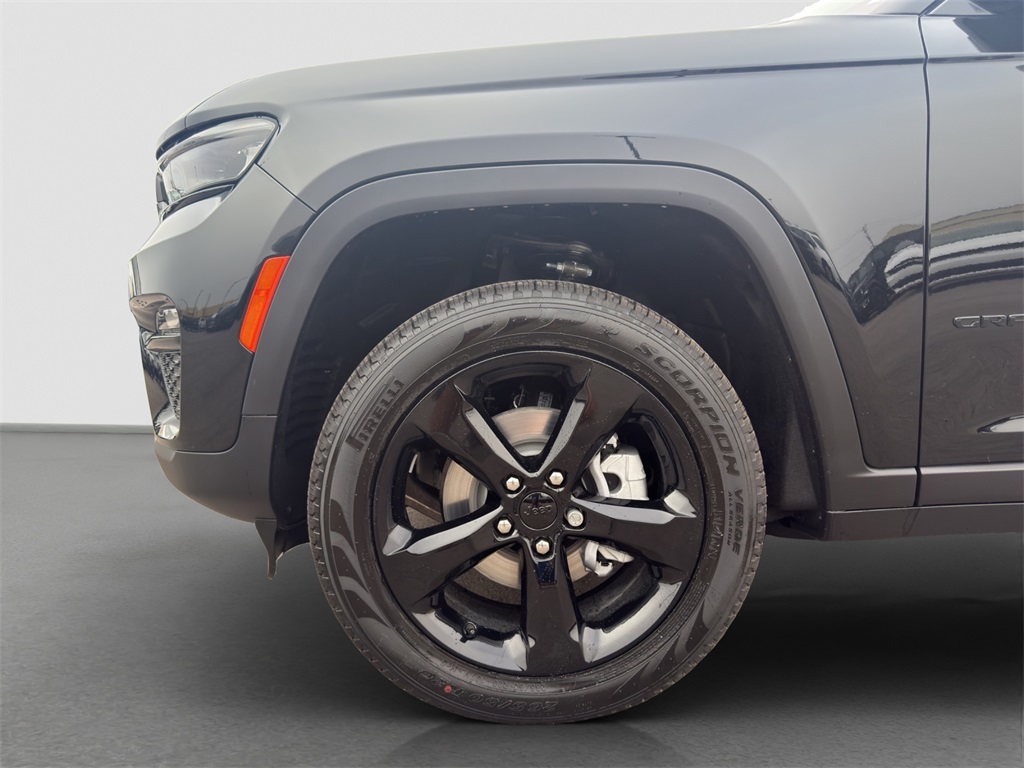2025 Jeep Grand Cherokee Limited photo 22