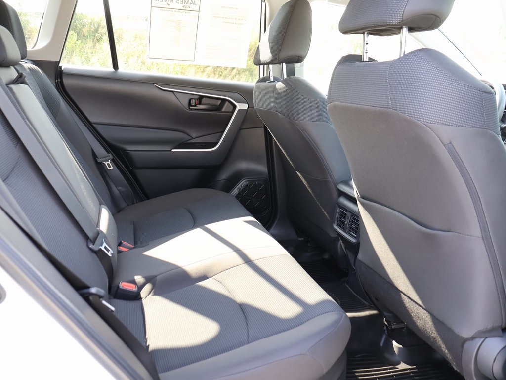 2024 Toyota RAV4 Hybrid LE photo 11