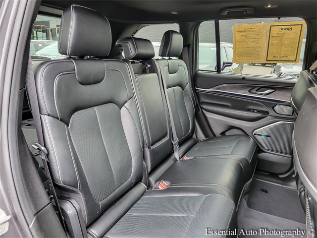 2024 JEEP GRAND CHEROKEE - Image 32