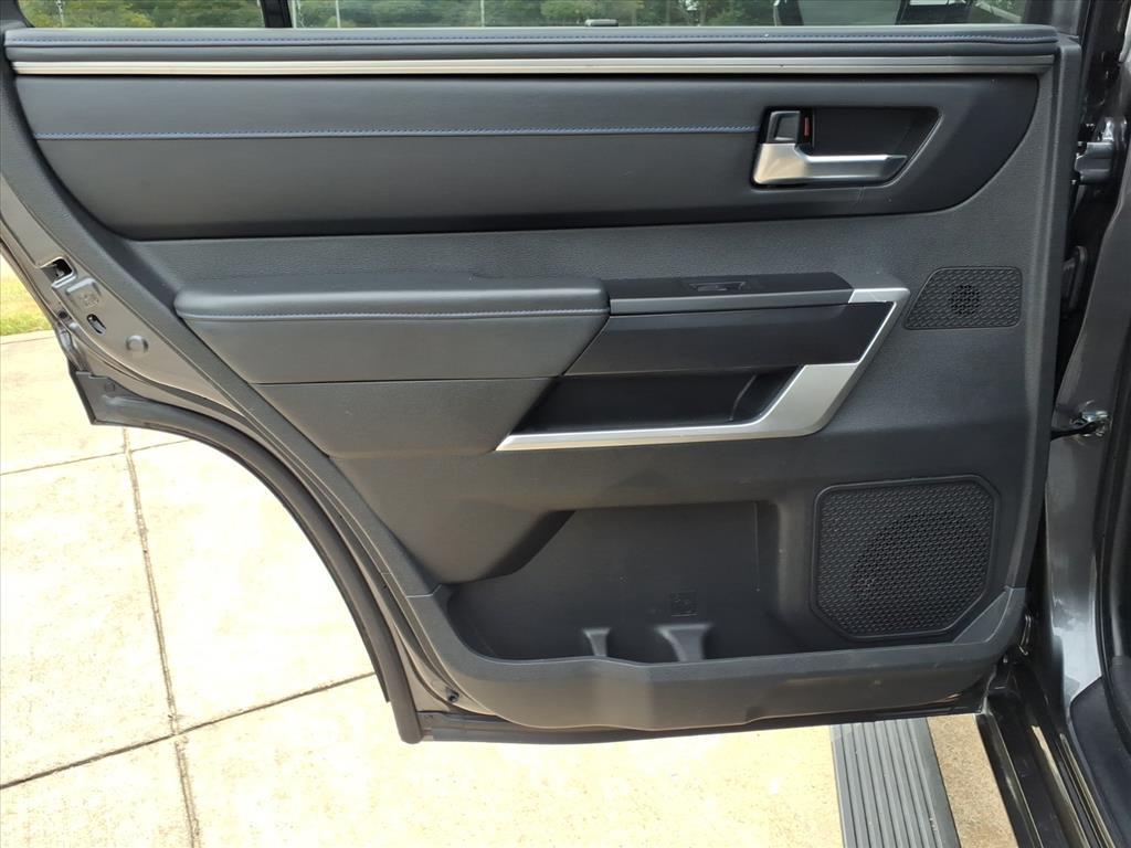 2024 Toyota Sequoia Platinum photo 26