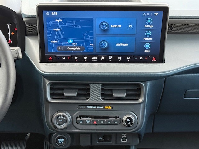 2025 Ford Maverick Lariat photo 17