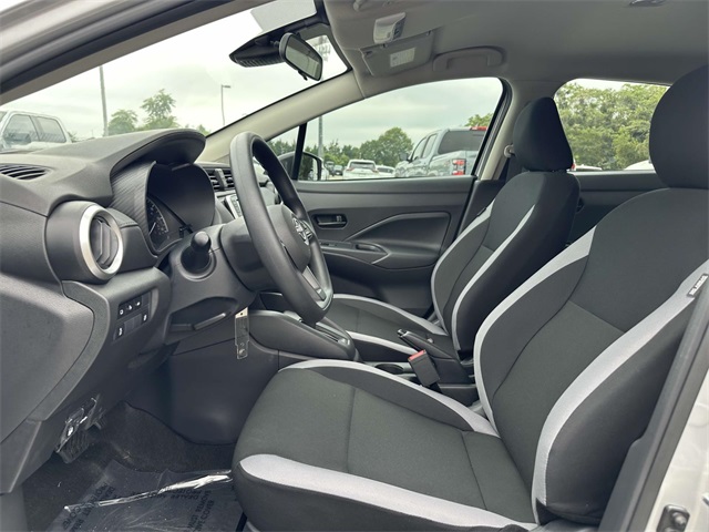 2025 Nissan Versa S photo 14
