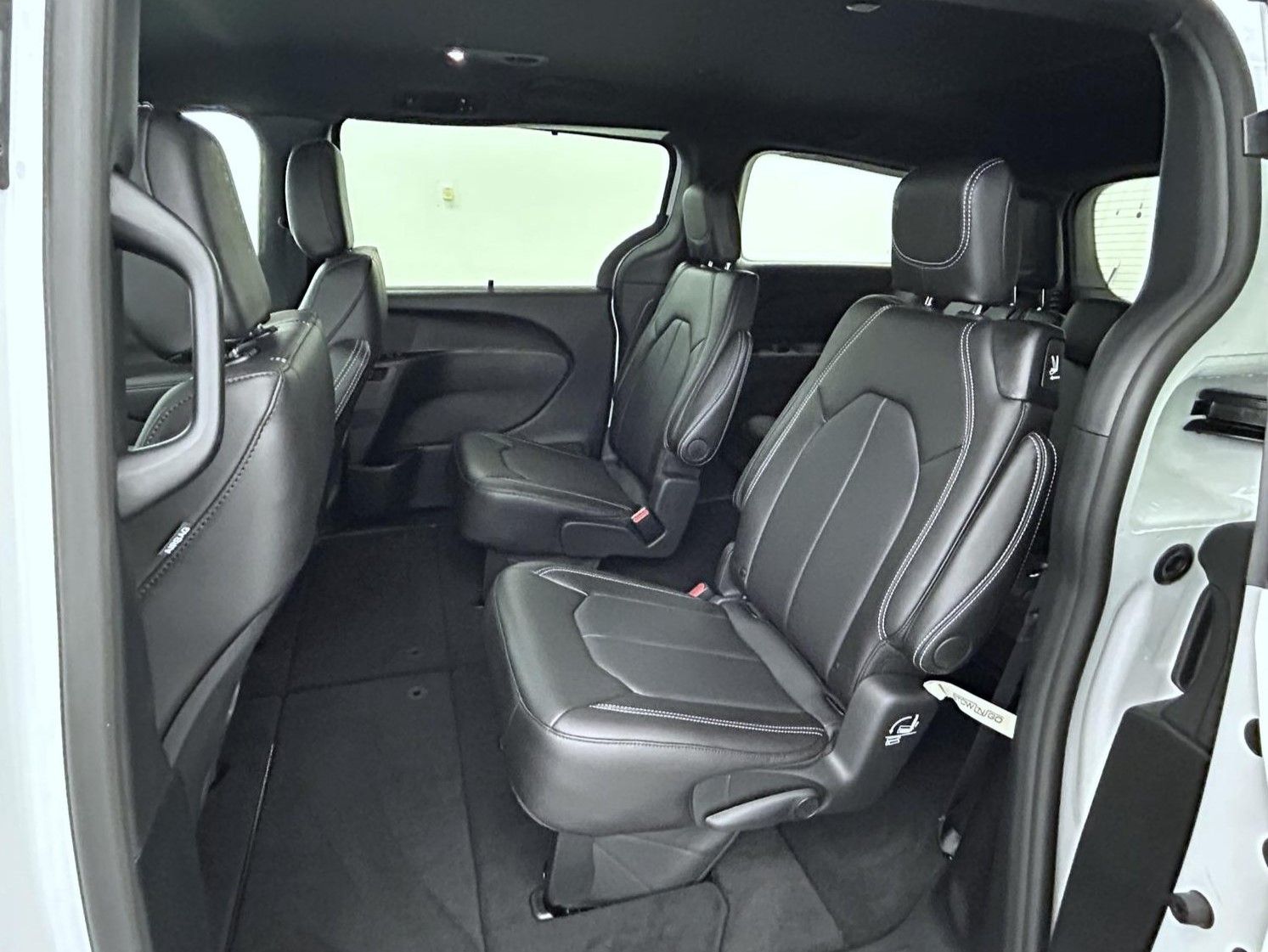 2026 Chrysler Voyager LX photo 20