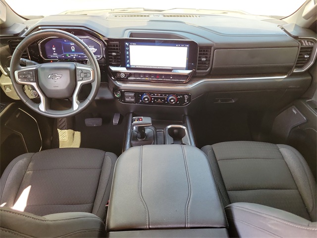 2024 Chevrolet Silverado 1500 RST photo 12