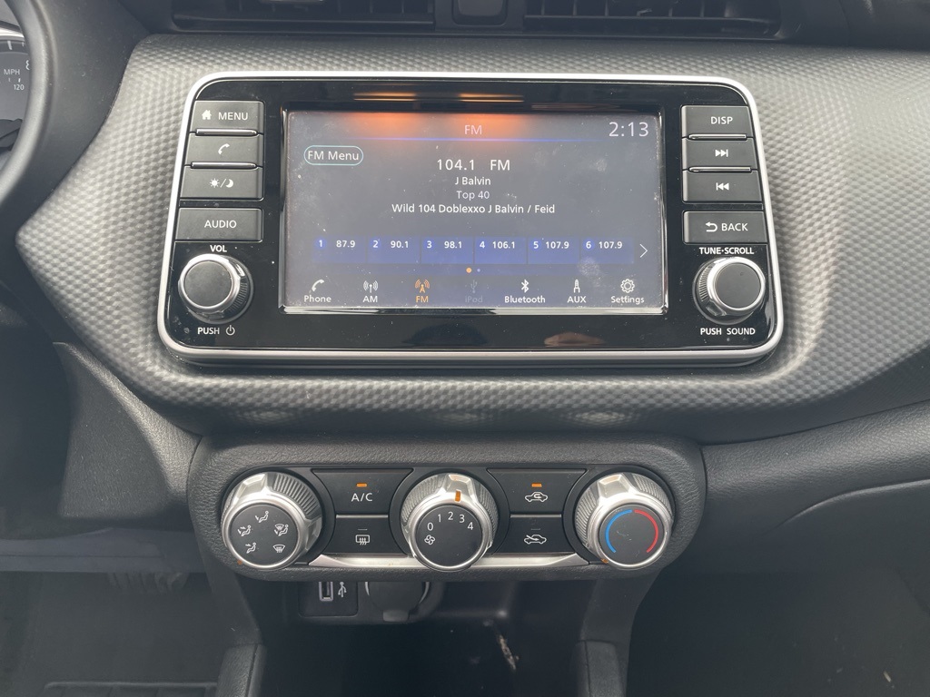 2022 Nissan Kicks S photo 16