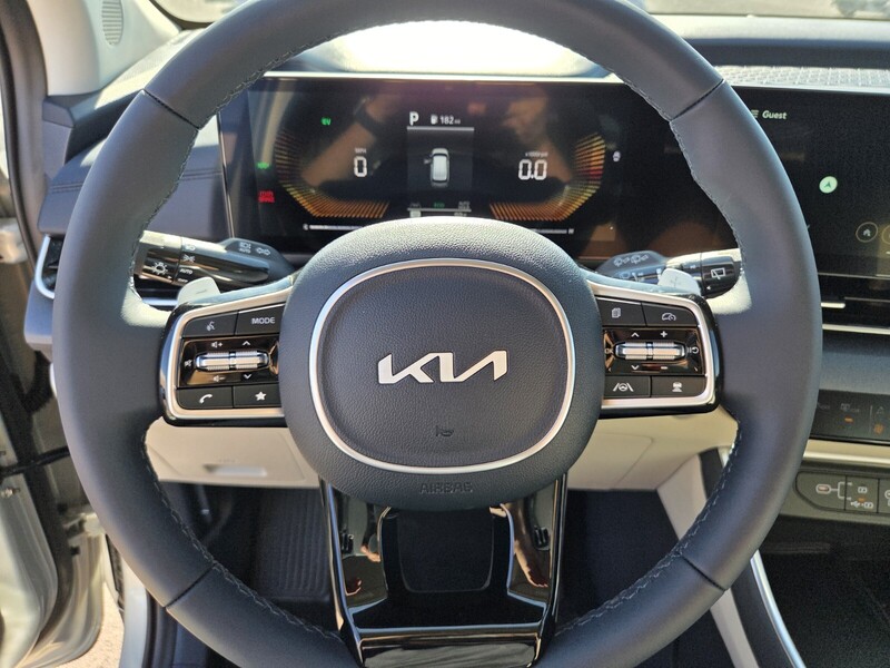 2026 Kia Carnival EX photo 11