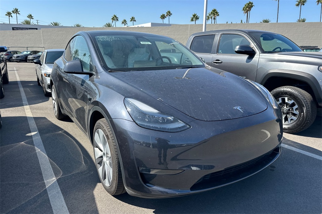 Used 2024 Tesla Model Y Long Range with VIN 7SAYGDEE7RA242812 for sale in Northfield, Minnesota