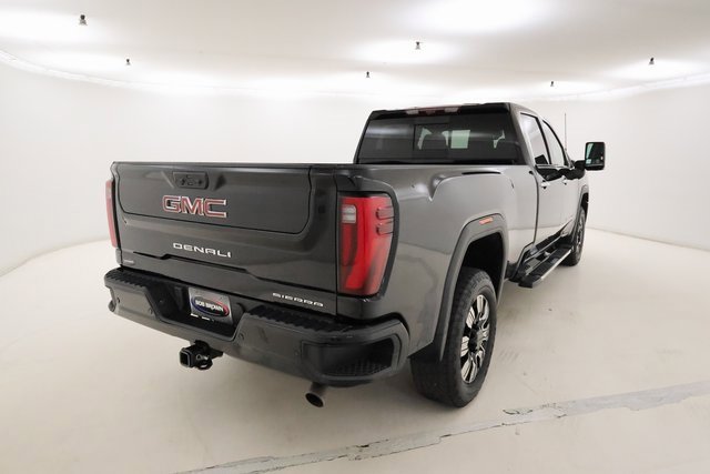 2024 Gmc Sierra 2500 HD Denali photo 2