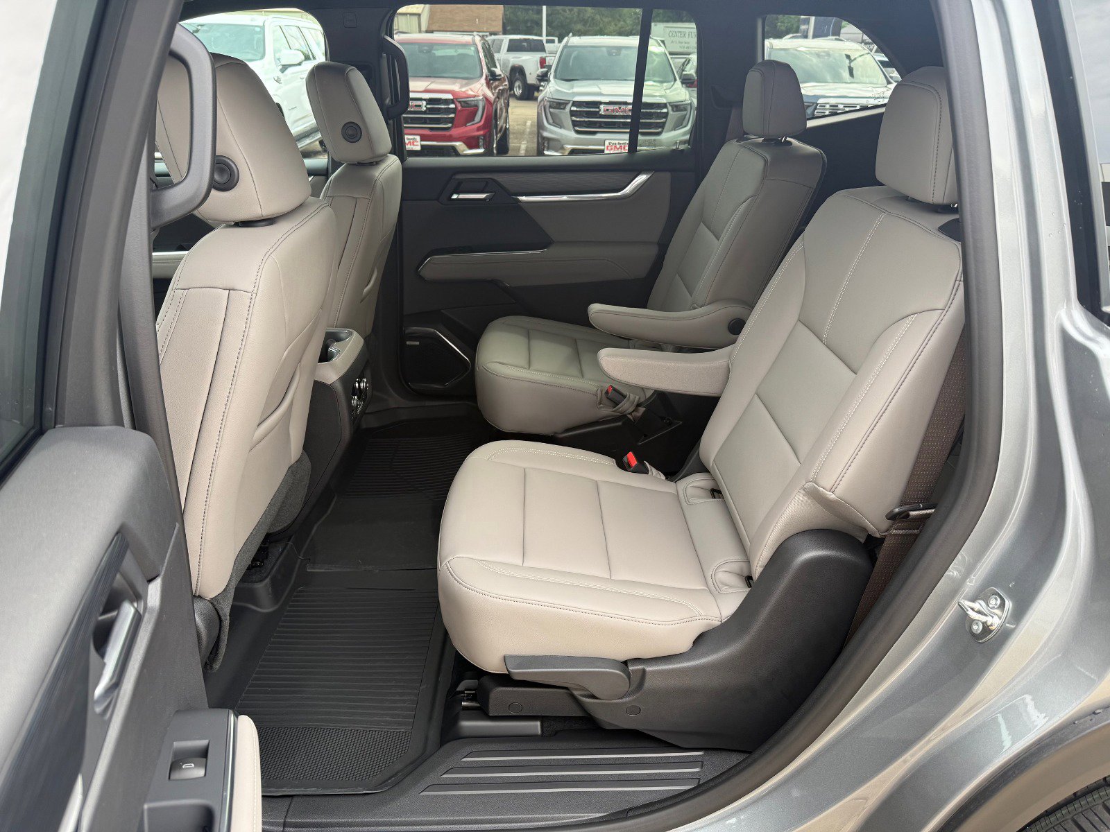 2026 Gmc Acadia Elevation photo 11