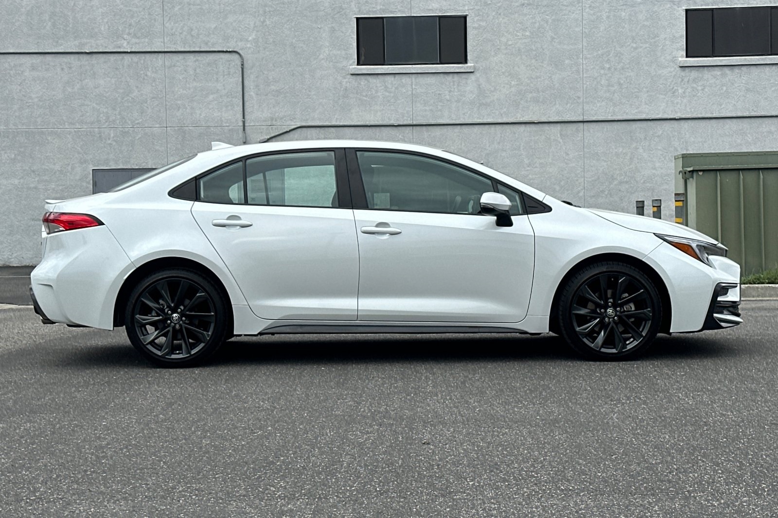 2024 Toyota Corolla SE photo 3