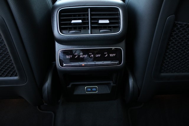 2025 Mercedes Benz GLS 450 4MATIC photo 39