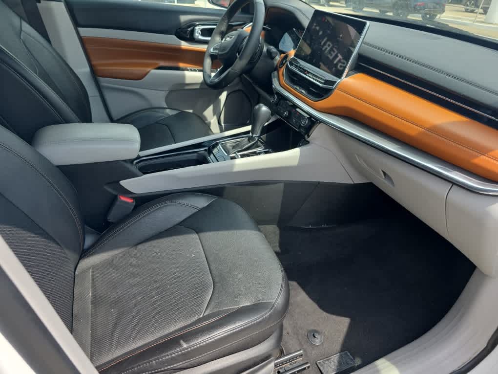 2023 Jeep Compass Limited photo 14