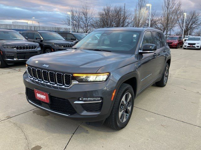 2022 Jeep Cherokee Limited 4xe photo 3