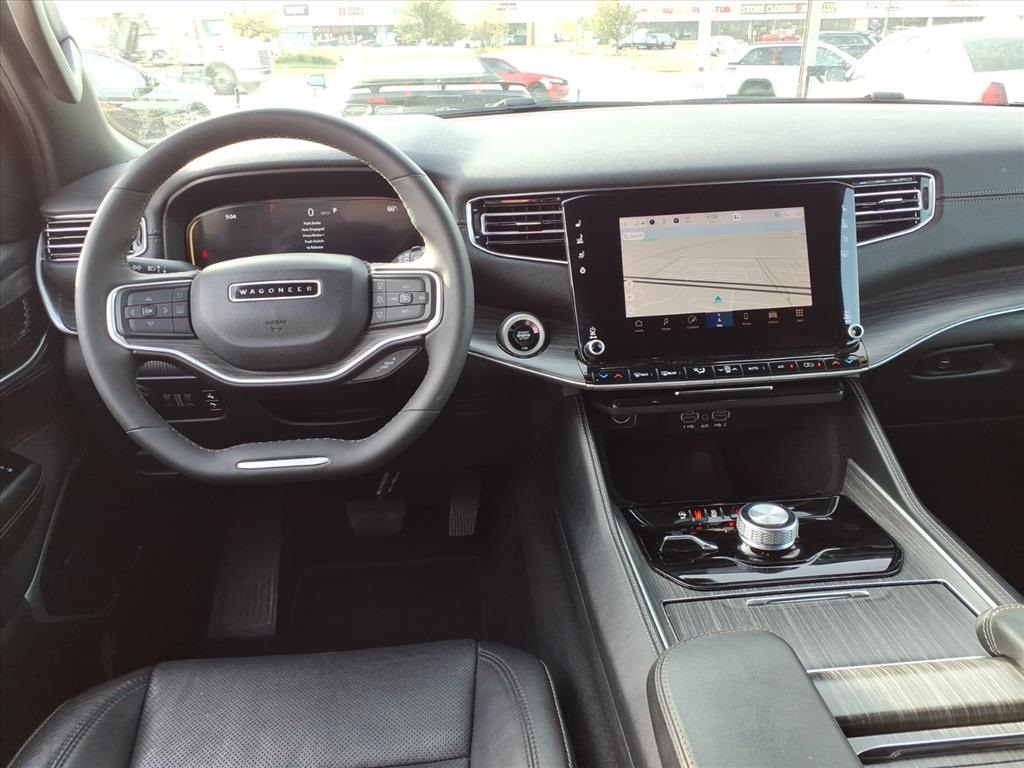 2024 Jeep Wagoneer Series II photo 12