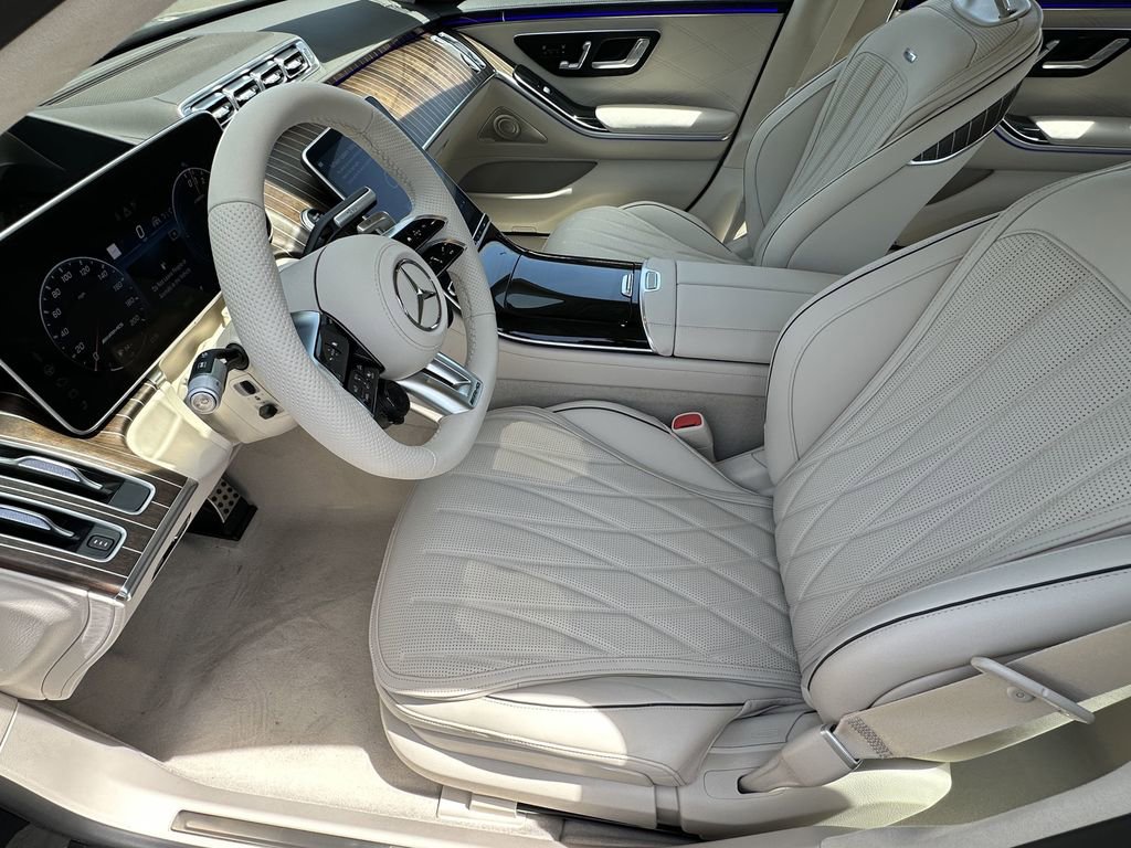 2025 Mercedes Benz S AMG 63 e 4MATIC photo 10