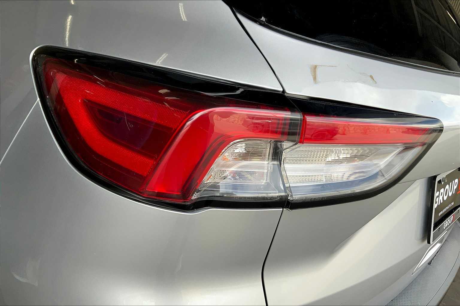 2020 Ford Escape SE photo 26