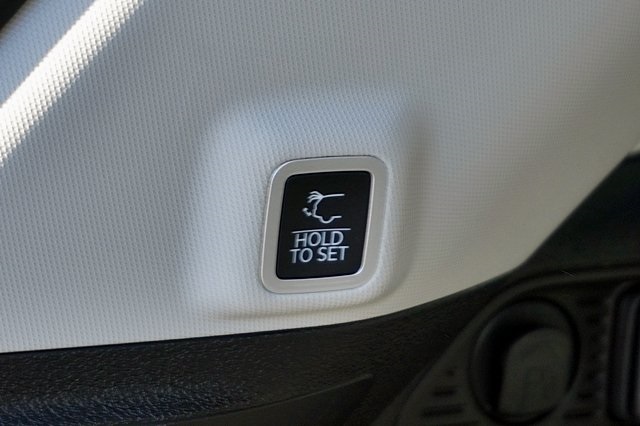 2023 Jeep Cherokee 4xe photo 17
