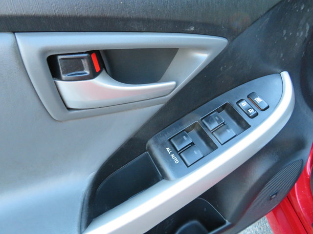 2015 Toyota Prius Four photo 19