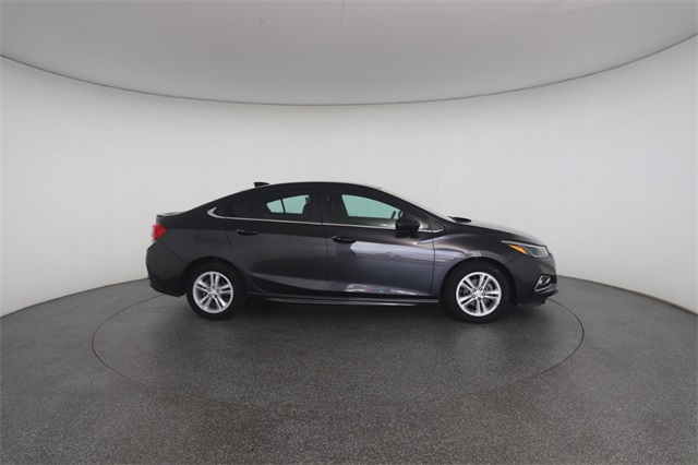 2017 Chevrolet Cruze LT photo 23