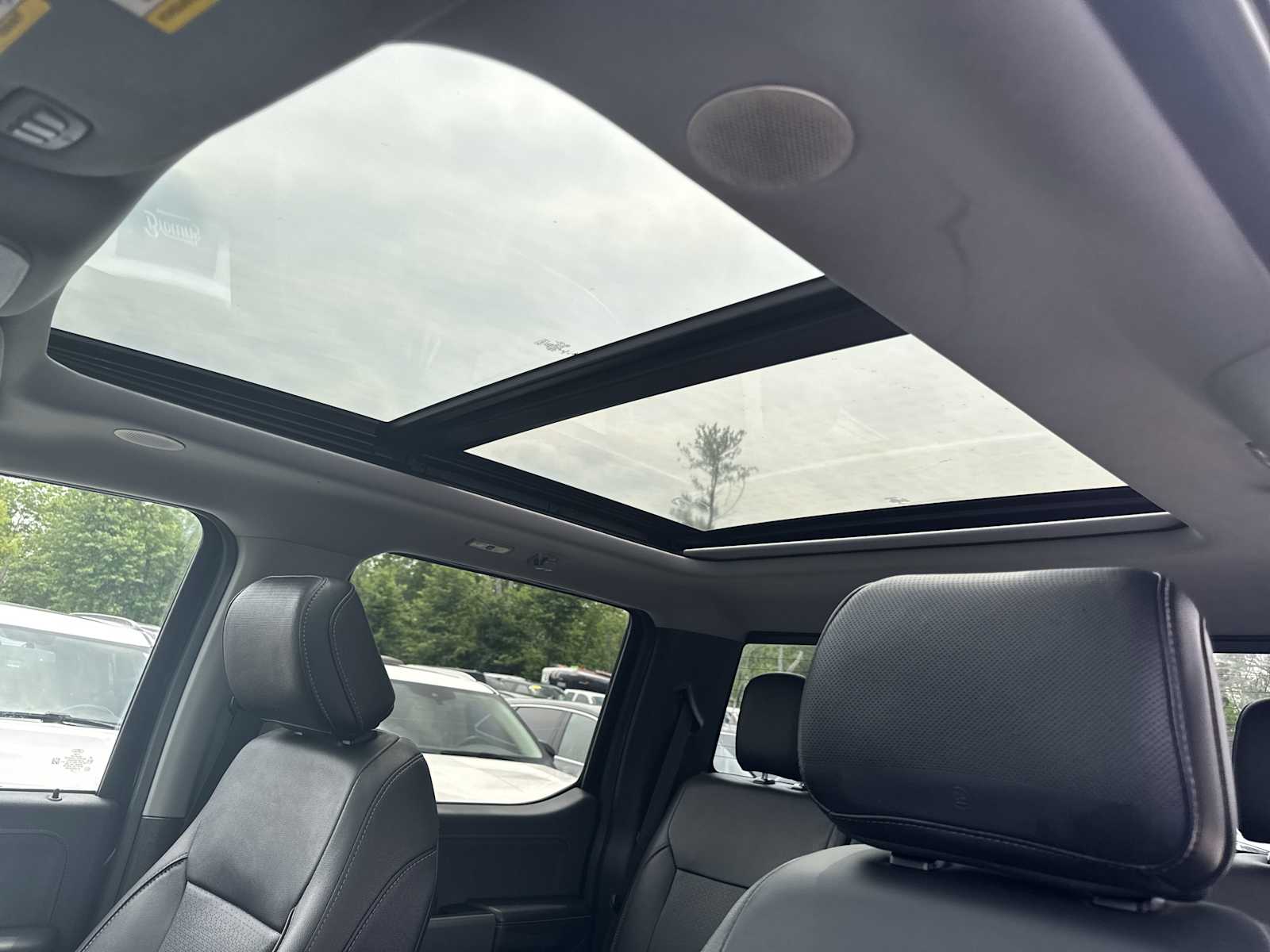 2022 Ford F-150 Lariat photo 33