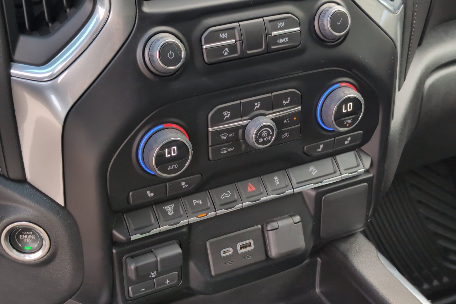 2023 Chevrolet Silverado LT photo 19