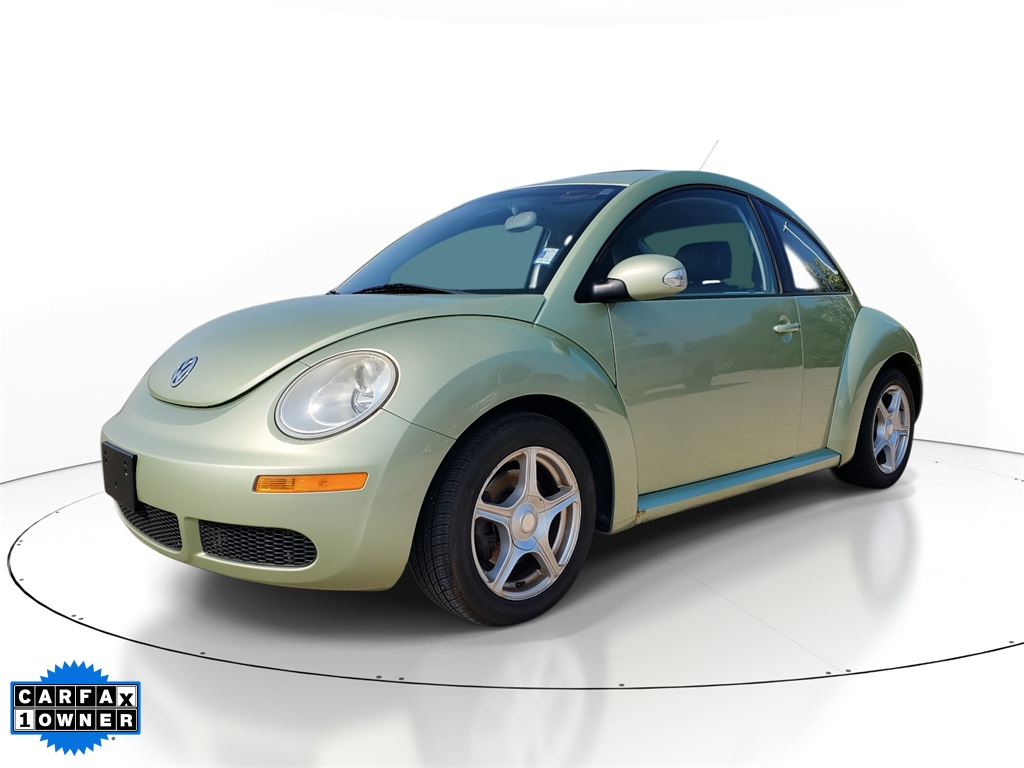 Used 2010 Volkswagen New Beetle Base with VIN 3VWPG3AGXAM007704 for sale in Muskegon, MI