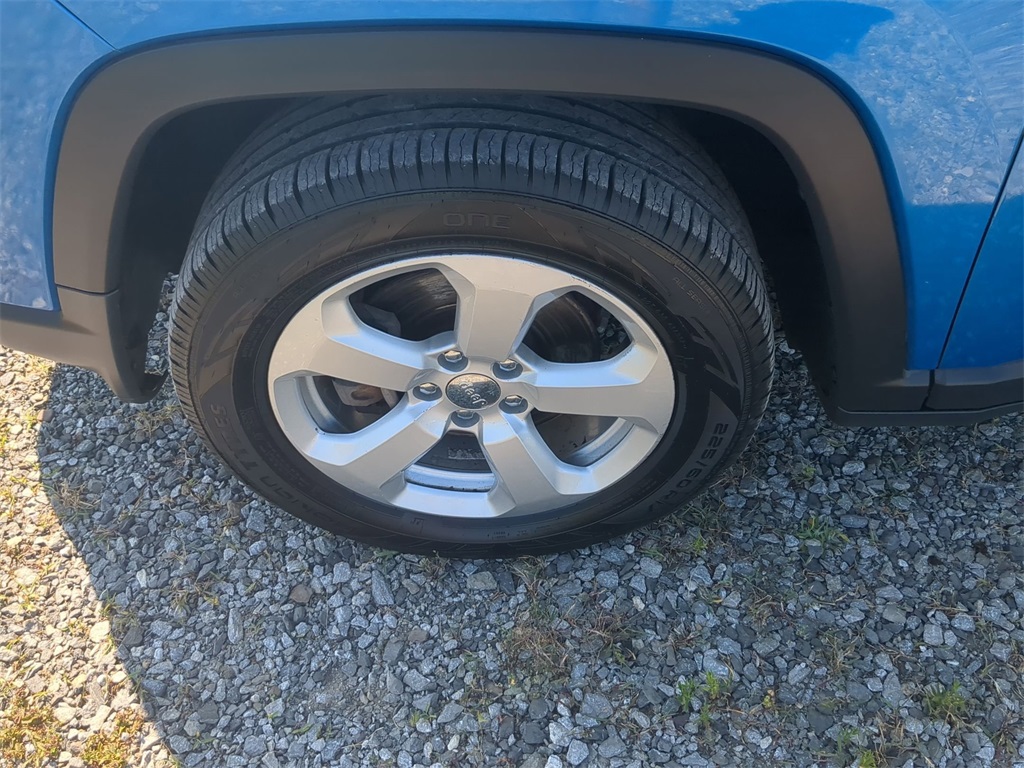 2019 Jeep Compass Latitude photo 10