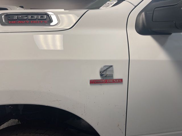 2026 Ram 3500 Tradesman photo 2