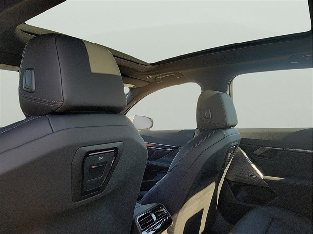 2026 Bmw 550e xDrive photo 13