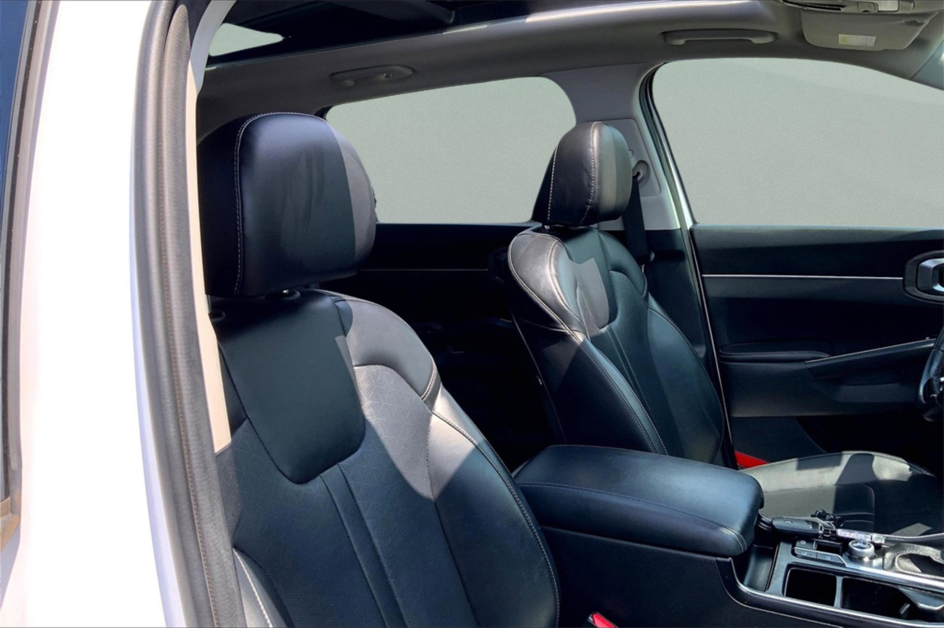 2022 Kia Sorento EX photo 9