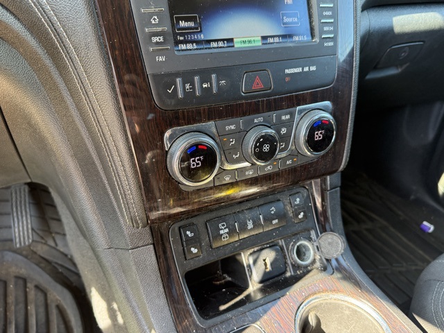 2016 Chevrolet Traverse 2LT photo 21
