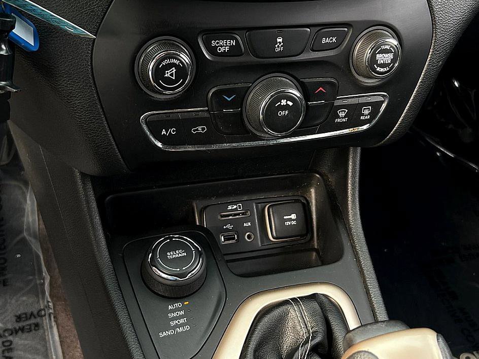 2018 Jeep Cherokee Latitude photo 12