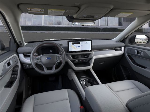 2025 Ford Explorer photo 8