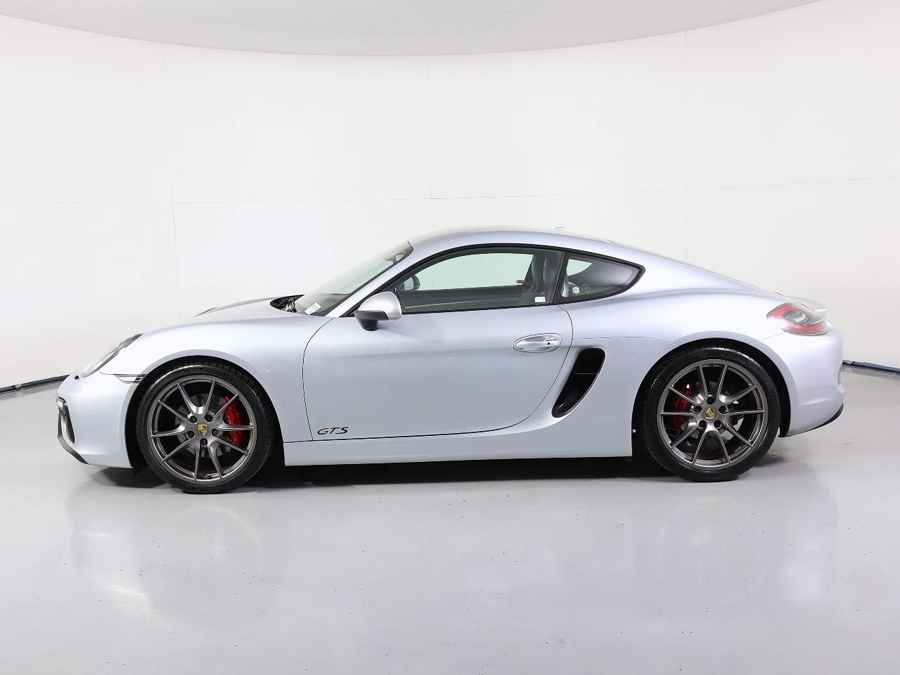 2016 Porsche Cayman GTS photo 2