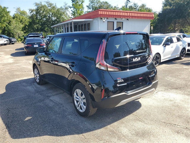2025 Kia Soul LX photo 3