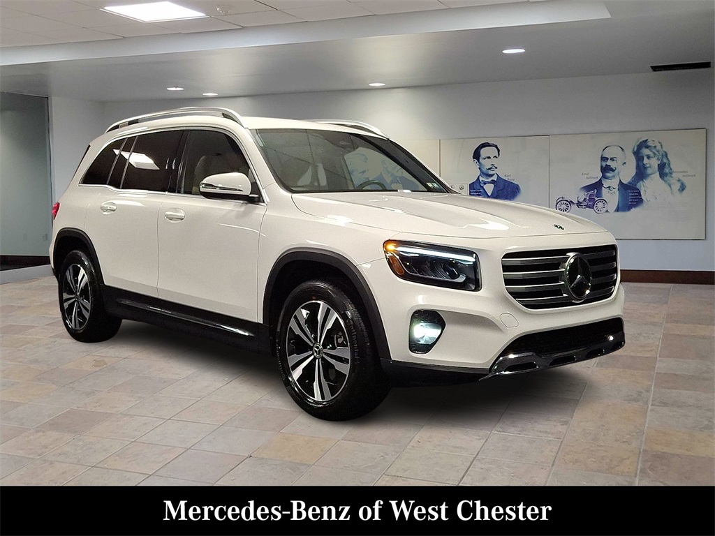 2025 Mercedes-Benz GLB Base's photo