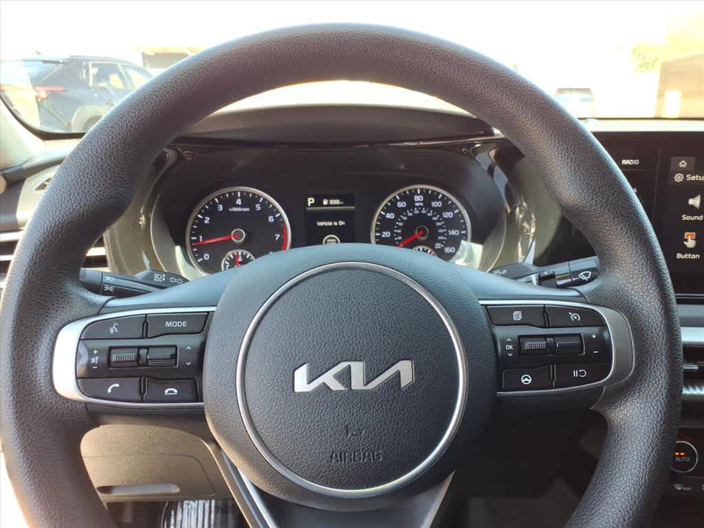 2022 Kia K5 LXS photo 28