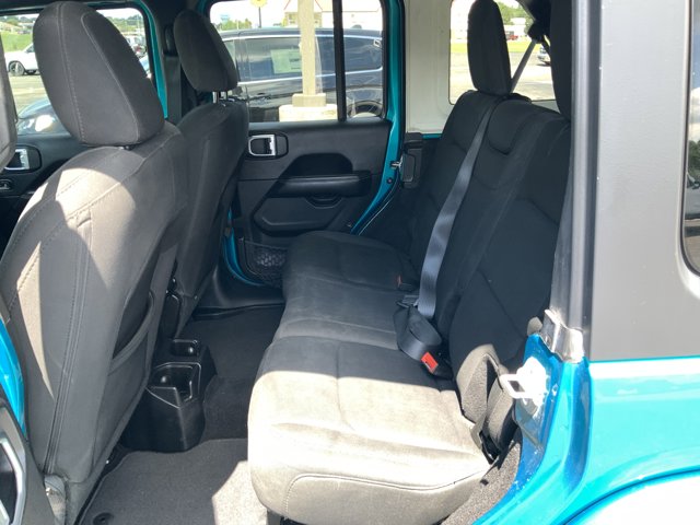 2019 Jeep Wrangler Unlimited Sahara photo 13