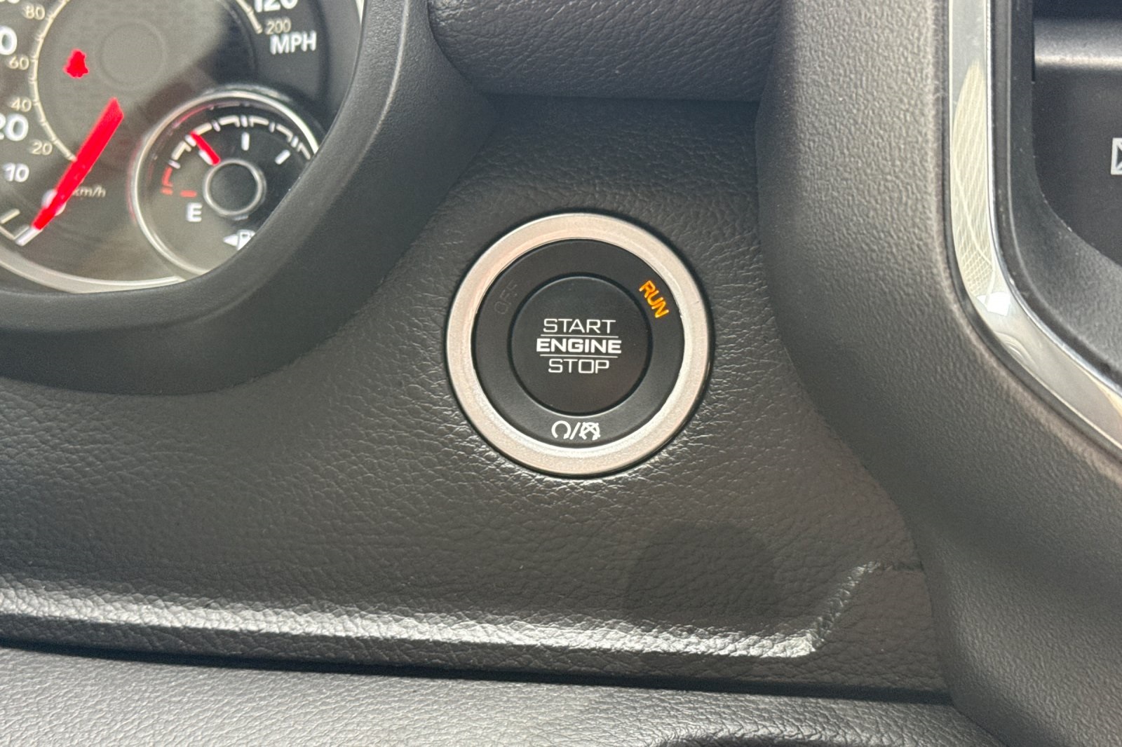 2025 Ram 1500 Laramie photo 22