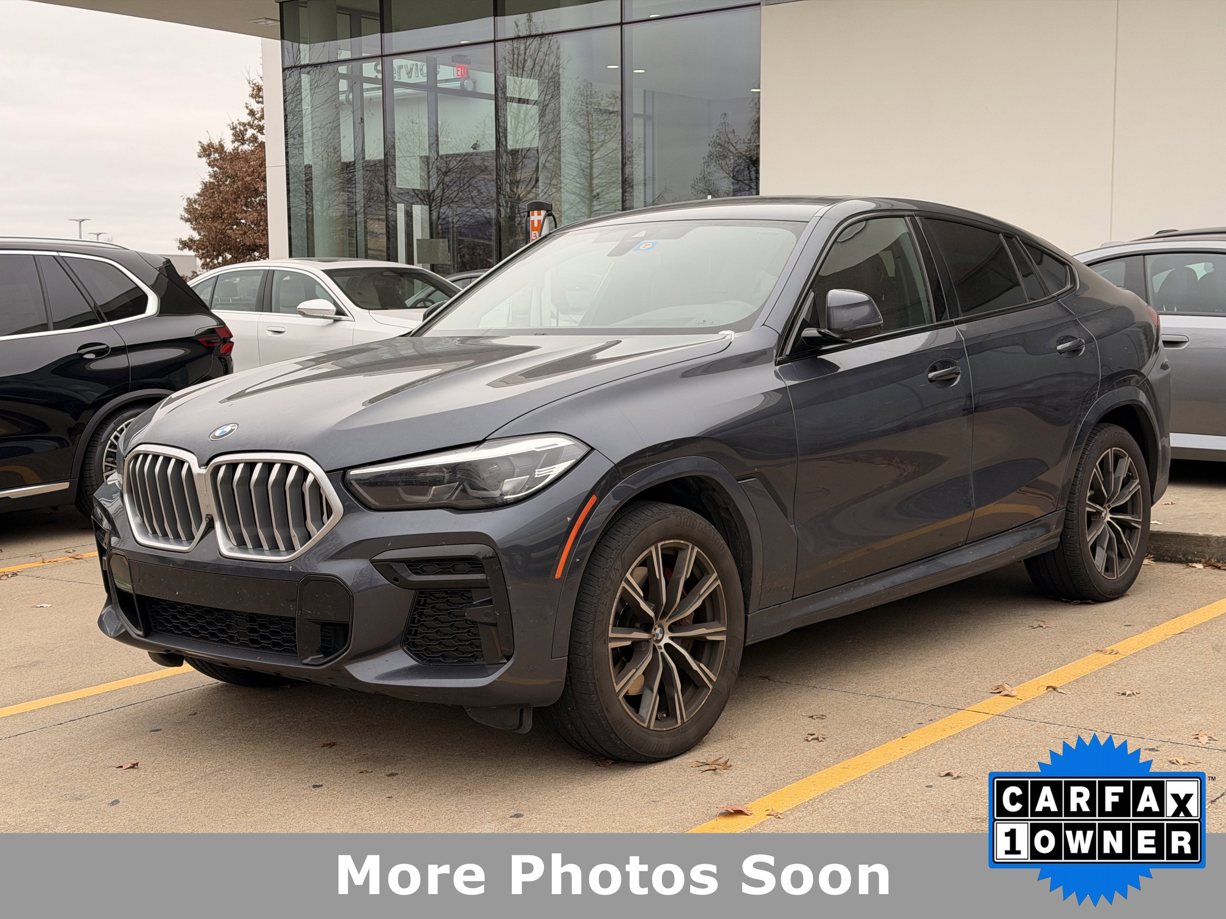 2022 BMW X6 40i's photo