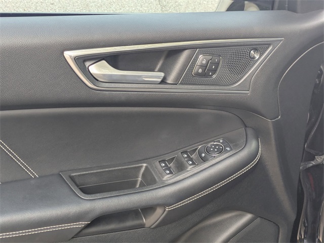 2023 Ford Edge ST photo 20