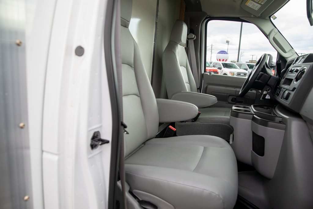 2026 Ford E-450 photo 17