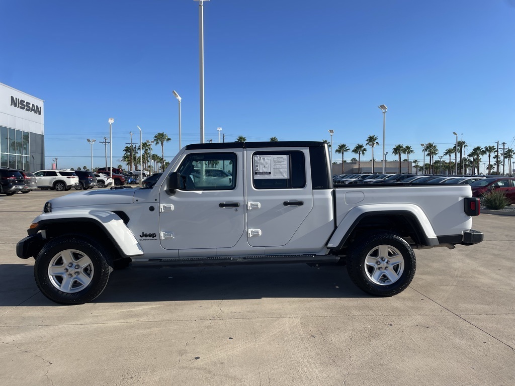 2023 Jeep Gladiator Sport photo 2