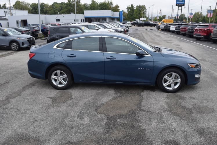 2024 Chevrolet Malibu 1LT photo 8