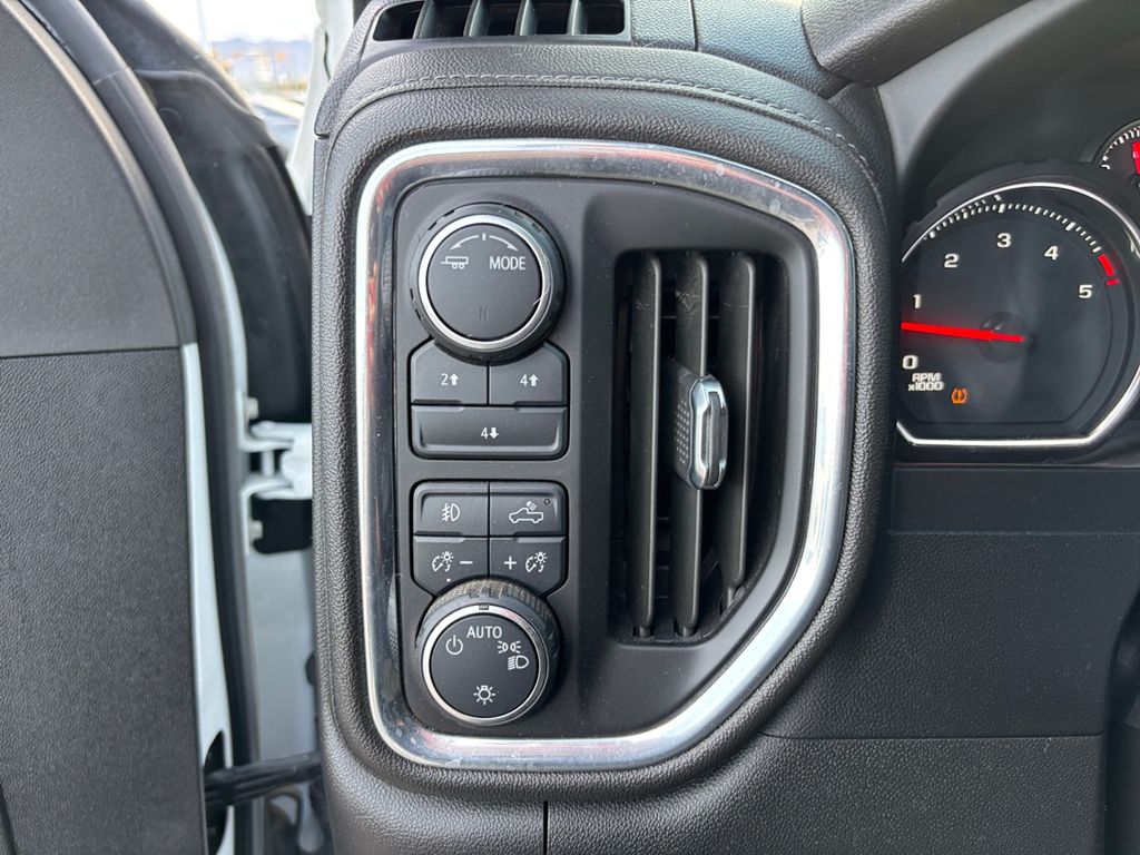 2023 Chevrolet Silverado 2500HD LT photo 25