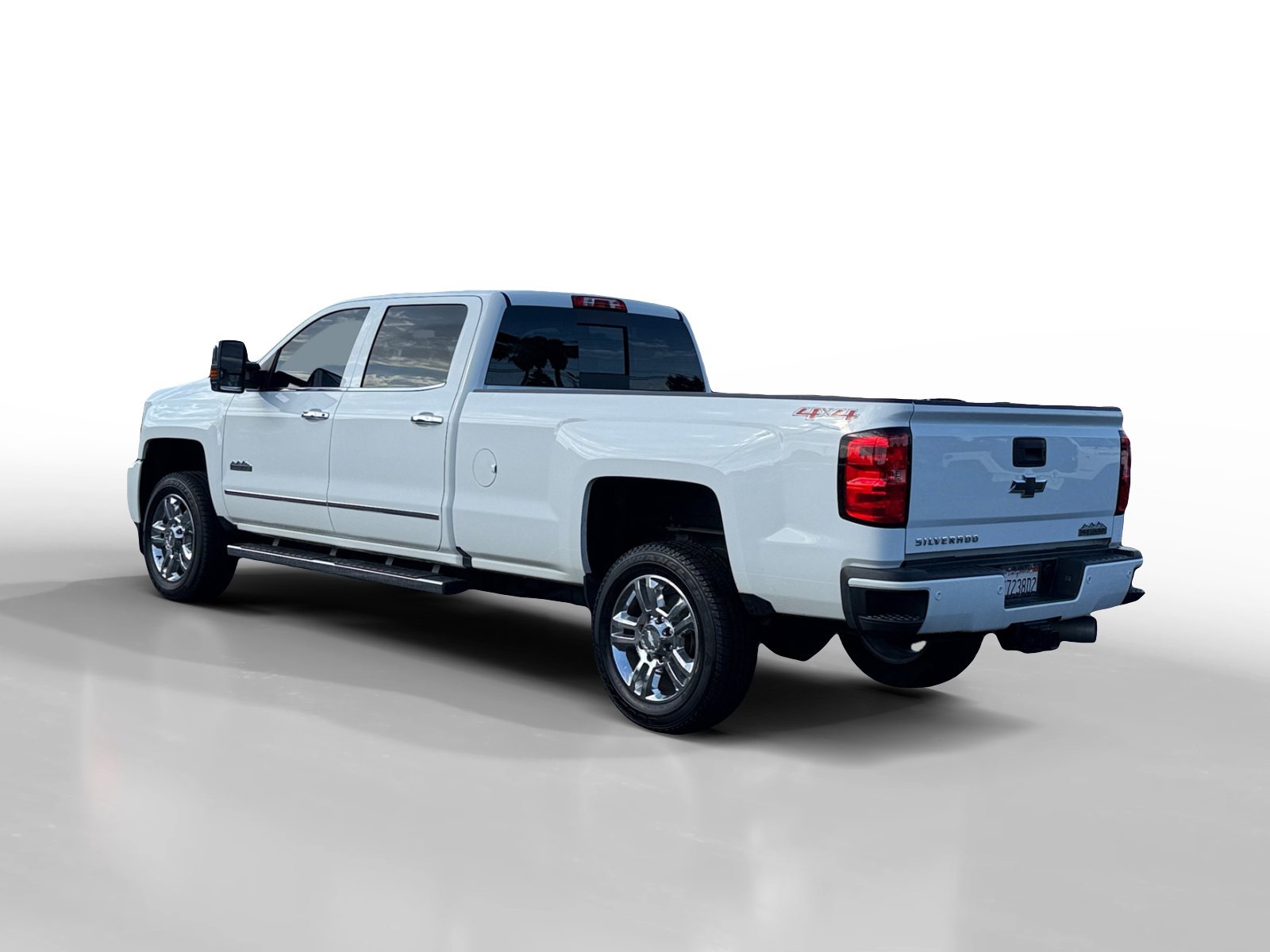 2017 Chevrolet Silverado 2500HD High Country photo 3