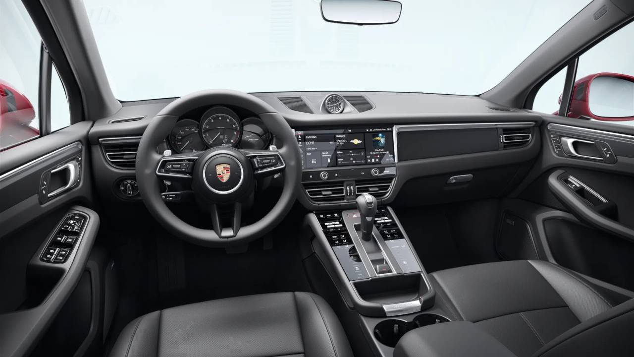 2026 Porsche Macan T photo 10