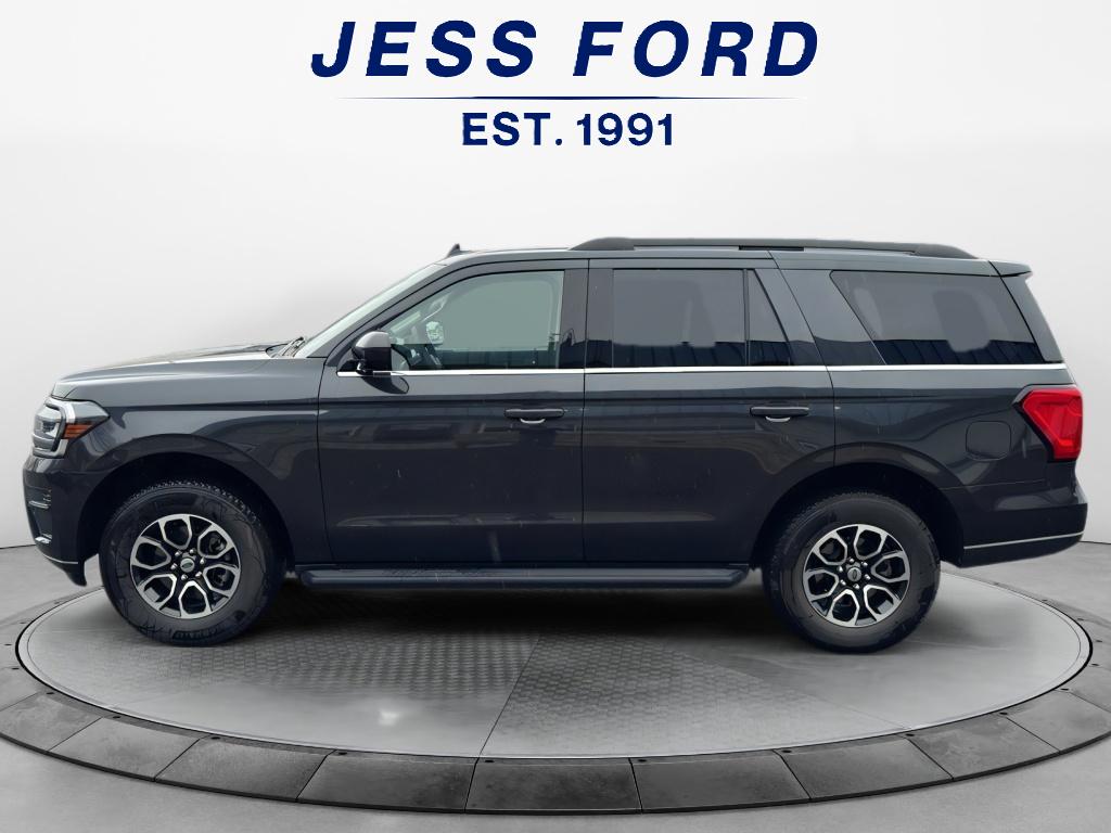 2024 Ford Expedition XLT photo 3